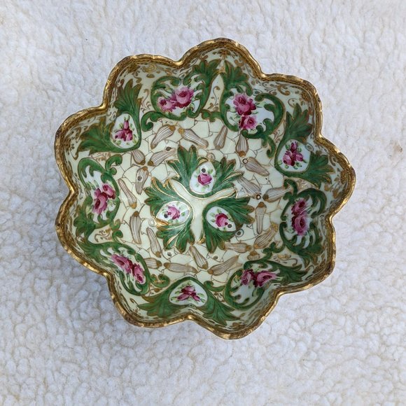 Vintage bone china berry bowl strainer - Picture 12 of 13